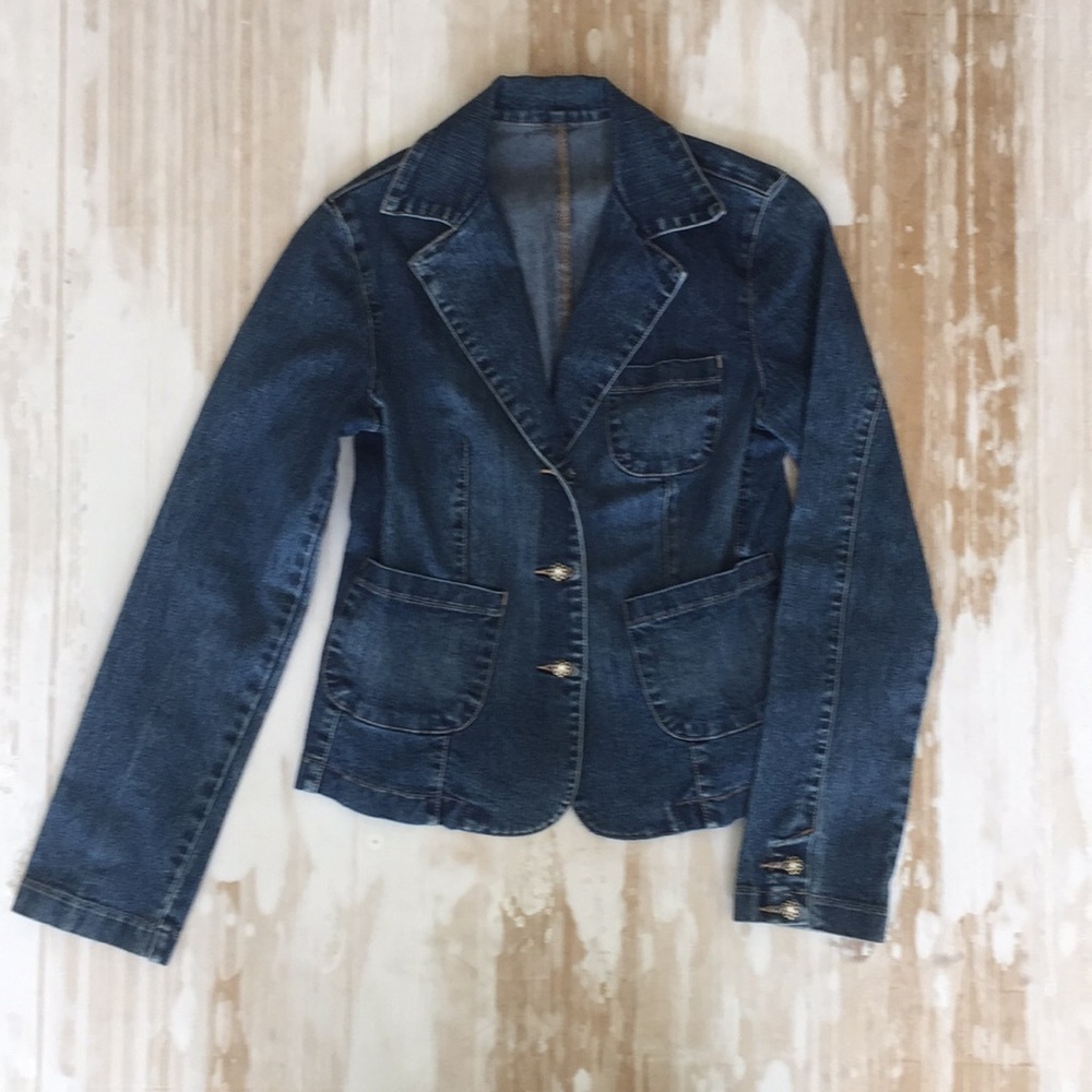 Fitted stretch denim blazer